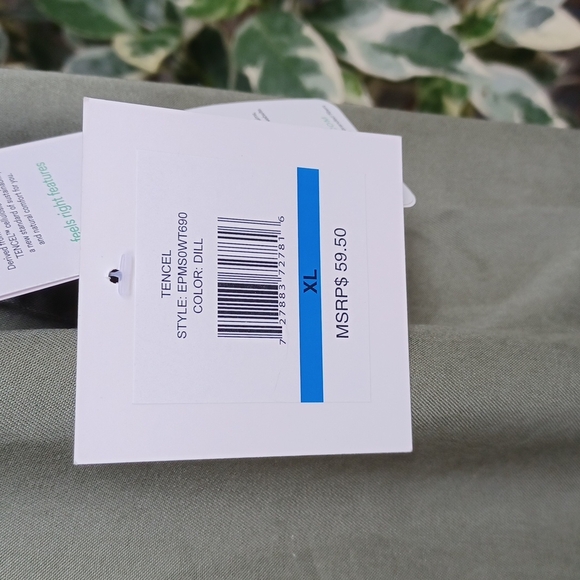 Ellen Tracy Military Green V Neck Top Sz XL - Picture 7 of 11